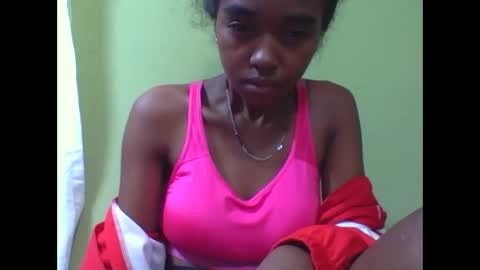 Snapshot of nathaaldy chatting on 10-14-25, 04:35 nathaaldy online show from 10-14-25, 04:35