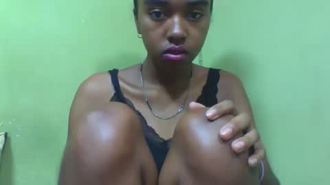 Snapshot of nathaaldy chatting on 11-09-25, 02:54 nathaaldy online show from 11-09-25, 02:54