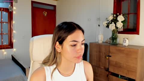 Snapshot of nathaaly_sky chatting on 01-14-25, 10:48 nathaly sky online show from 01-14-25, 10:48