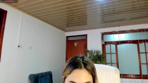 Snapshot of nathaaly_sky chatting on 01-29-25, 10:37 nathaly sky online show from 01-29-25, 10:37