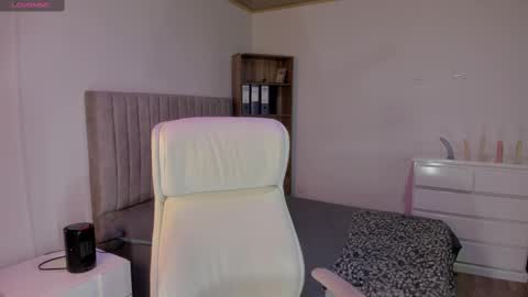 Snapshot of nathaaly_sky chatting on 03-11-25, 10:40 nathaly sky online show from 03-11-25, 10:40