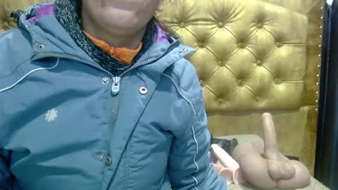 Snapshot of nathaliasmith3x chatting on 02-12-25, 05:05 Nathalia online show from 02-12-25, 05:05