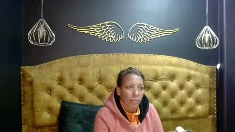 Snapshot of nathaliasmith3x chatting on 02-24-25, 03:02 Nathalia online show from 02-24-25, 03:02