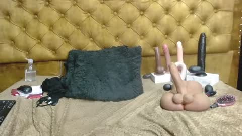 Snapshot of nathaliasmith3x chatting on 03-01-25, 11:17 Nathalia online show from 03-01-25, 11:17