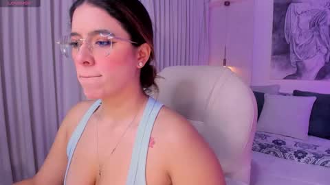 Snapshot of nathalie_rivers chatting on 03-12-26, 11:27 NATHALIE online show from 03-12-26, 11:27