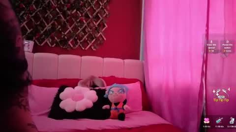 Snapshot of nathalie_zanettii chatting on 05-16-26, 06:17 Nathalie online show from 05-16-26, 06:17