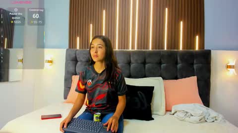 Snapshot of nathaly__rosse chatting on 10-14-25, 03:07 ... Nathaly ... online show from 10-14-25, 03:07