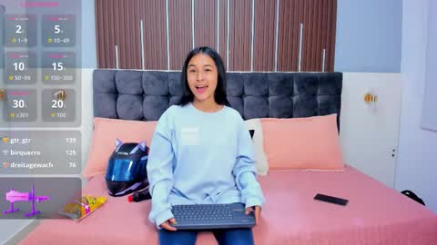 Snapshot of nathaly__rosse chatting on 10-31-25, 03:29 ... Nathaly ... online show from 10-31-25, 03:29