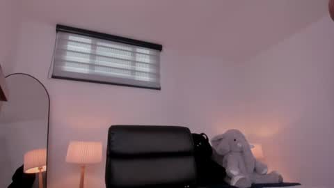 nathaly_laurentt online show from 06-23-26, 12:47