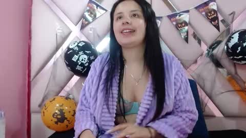 nathaly low online show from 10-17-25, 03:10