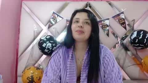 nathaly low online show from 10-18-25, 03:20