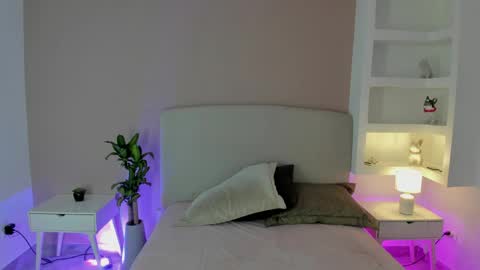 NATHALY  online show from 05-05-26, 10:45