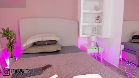 NATHALY  online show from 06-19-26, 10:52