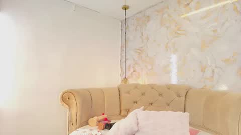 Snapshot of nathamiller chatting on 11-21-25, 08:18 Natha online show from 11-21-25, 08:18