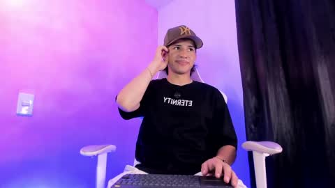   online show from 05-25-26, 12:22