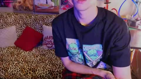 Snapshot of nathanbruce chatting on 10-06-25, 07:22 N A T H AN online show from 10-06-25, 07:22