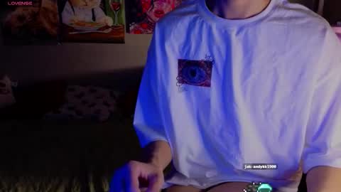 Snapshot of nathanbruce chatting on 10-18-25, 09:59 N A T H AN online show from 10-18-25, 09:59