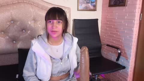 Natalia Torres online show from 02-07-25, 11:23