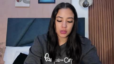 NATTASHA BROWN  online show from 01-08-26, 10:50