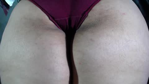 Snapshot of nattasha_foxx chatting on 03-05-25, 01:10 natalia online show from 03-05-25, 01:10