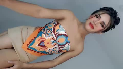 Nathalie smith online show from 05-23-26, 06:29