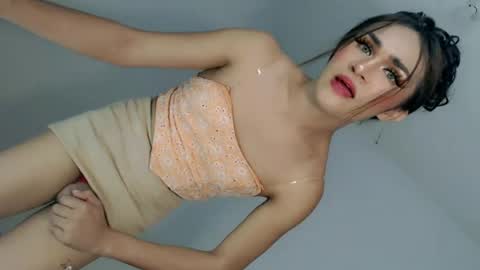Nathalie smith online show from 06-19-26, 01:54