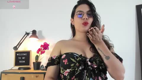 Snapshot of nattytrainor chatting on 06-30-26, 08:54 Natty Trainor online show from 06-30-26, 08:54