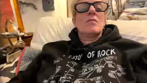 Snapshot of naturalbornsinfull chatting on 11-01-25, 01:24 naturalbornsinfull online show from 11-01-25, 01:24