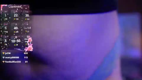 Snapshot of naturaltitss_ chatting on 07-21-26, 07:32 Gwen online show from 07-21-26, 07:32