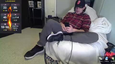 Snapshot of naturesbest951 chatting on 02-13-26, 12:50 NATURESBEST online show from 02-13-26, 12:50