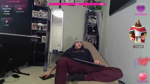 Snapshot of naturesbest951 chatting on 02-16-26, 05:47 NATURESBEST online show from 02-16-26, 05:47