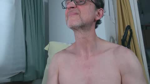Snapshot of naturista25 chatting on 05-25-26, 06:25 naturista25 online show from 05-25-26, 06:25