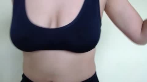 Snapshot of natutalcorps chatting on 09-26-25, 12:53 natutalcorps online show from 09-26-25, 12:53