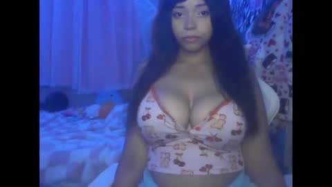 Snapshot of natxurall chatting on 04-26-26, 09:07 Amara rose online show from 04-26-26, 09:07