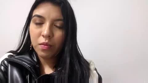 Naty online show from 10-05-25, 04:11