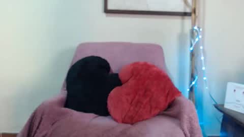 Snapshot of naty_naturalgirl chatting on 03-25-26, 08:48 Nataly online show from 03-25-26, 08:48