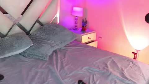 Naty Saenz online show from 02-13-25, 03:46