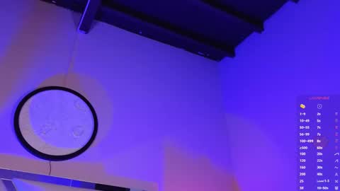 Naty Saenz online show from 10-22-25, 09:53