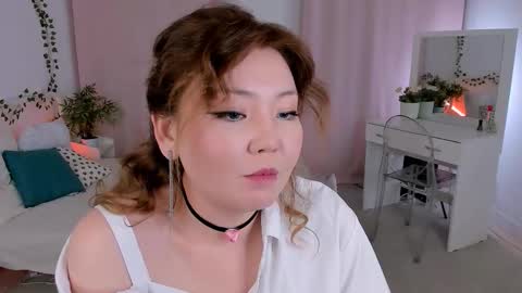 Snapshot of natzuko chatting on 09-22-25, 05:48 Ask me    join my club press on button online show from 09-22-25, 05:48