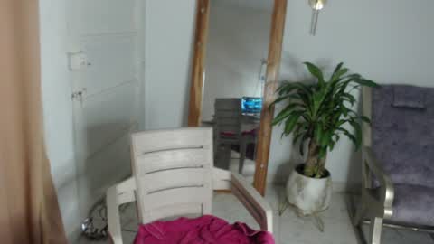 Stella Mcqueen online show from 05-16-26, 09:24