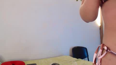 Eimy online show from 01-18-26, 06:23