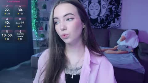 Snapshot of naugghtynikki chatting on 09-15-25, 05:51 Nikki online show from 09-15-25, 05:51