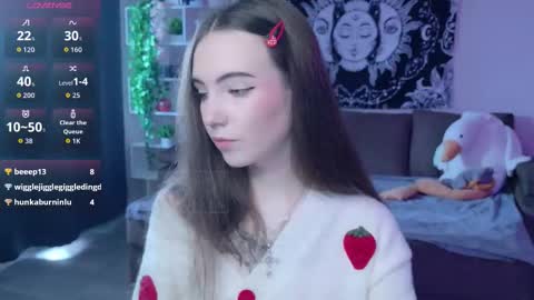 Snapshot of naugghtynikki chatting on 09-16-25, 05:41 Nikki online show from 09-16-25, 05:41