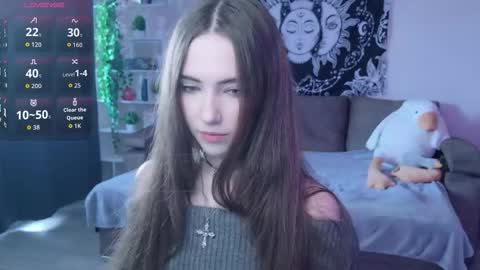 Snapshot of naugghtynikki chatting on 09-23-25, 04:48 Nikki online show from 09-23-25, 04:48