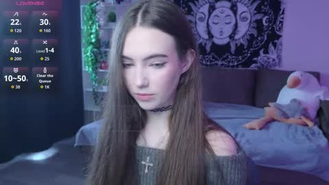 Snapshot of naugghtynikki chatting on 09-25-25, 04:38 Nikki online show from 09-25-25, 04:38