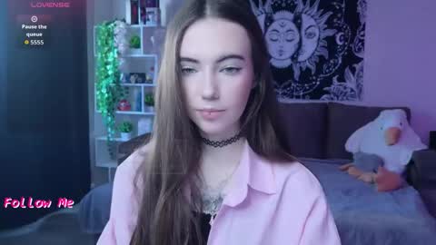 Snapshot of naugghtynikki chatting on 10-21-25, 03:29 Nikki online show from 10-21-25, 03:29