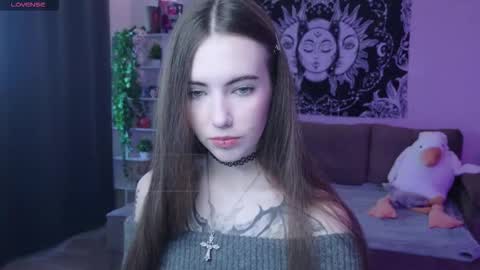 Snapshot of naugghtynikki chatting on 10-28-25, 03:21 Nikki online show from 10-28-25, 03:21