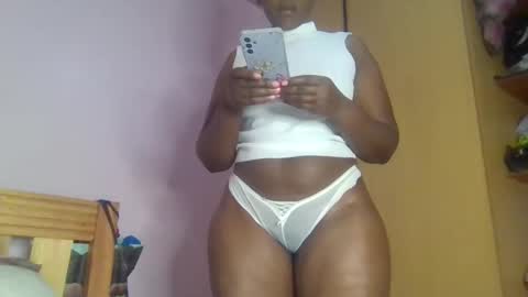 Snapshot of naughtnightnurse1 chatting on 09-10-25, 08:36 naughtnightnurse1 online show from 09-10-25, 08:36