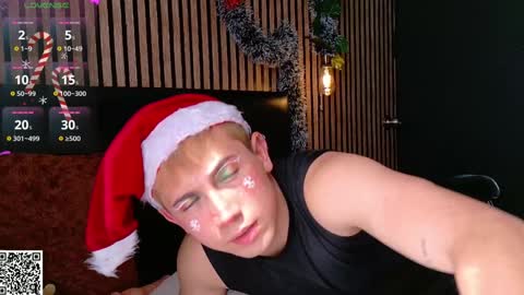 Christopher  Chris online show from 12-17-24, 03:49