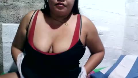 Snapshot of naughty_baby25 chatting on 01-26-25, 05:13 Hannah online show from 01-26-25, 05:13